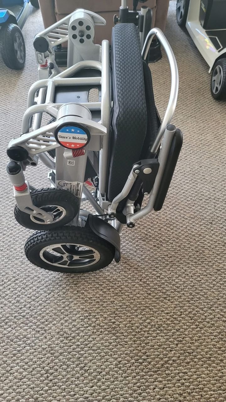 Electric wheelchair Foldable - Image 3