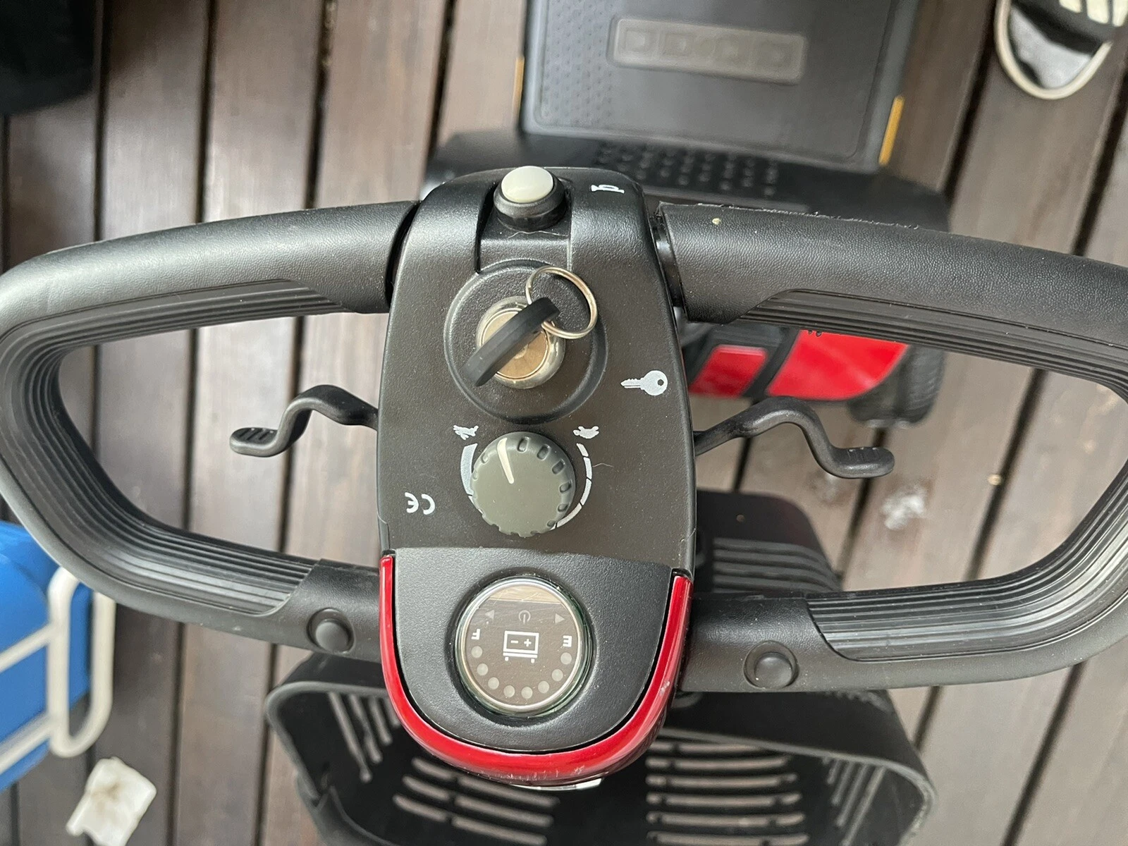 Pride Mobility Go-Go Mobility Scooter - Image 9