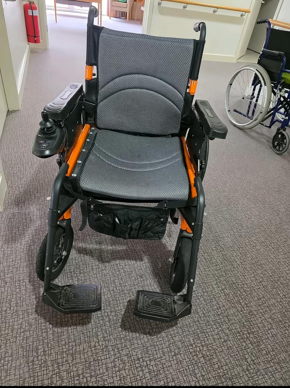 lightweight electric wheelchair - Image 4
