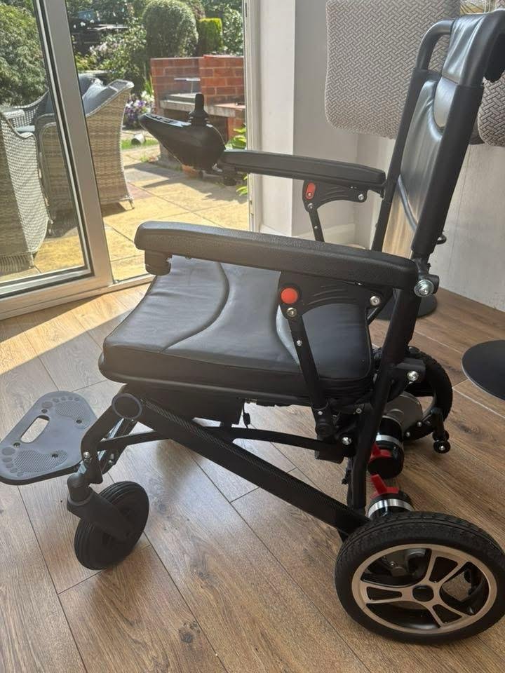 Foldable Electric Power Wheelchair (iGo / EZ Chair type)