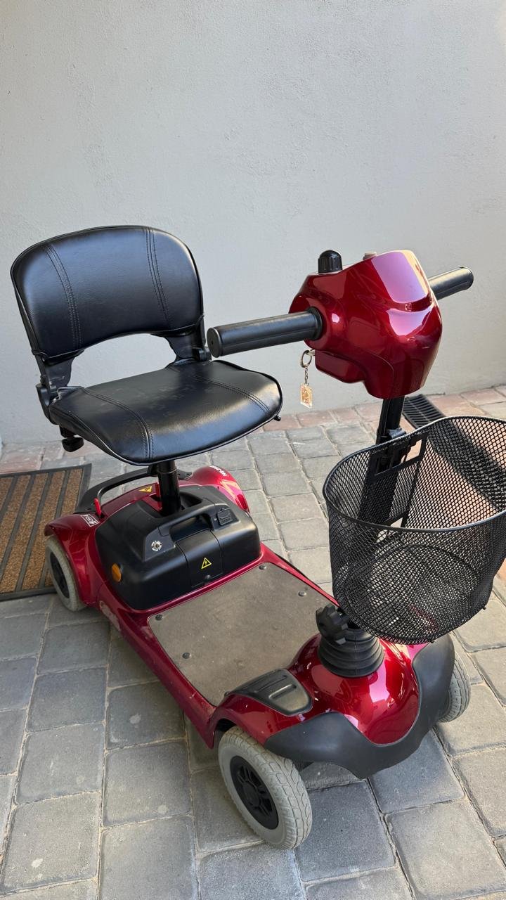 compact 4-wheel electric mobility scooter