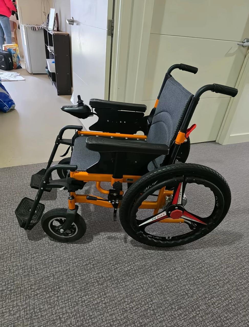 lightweight electric wheelchair