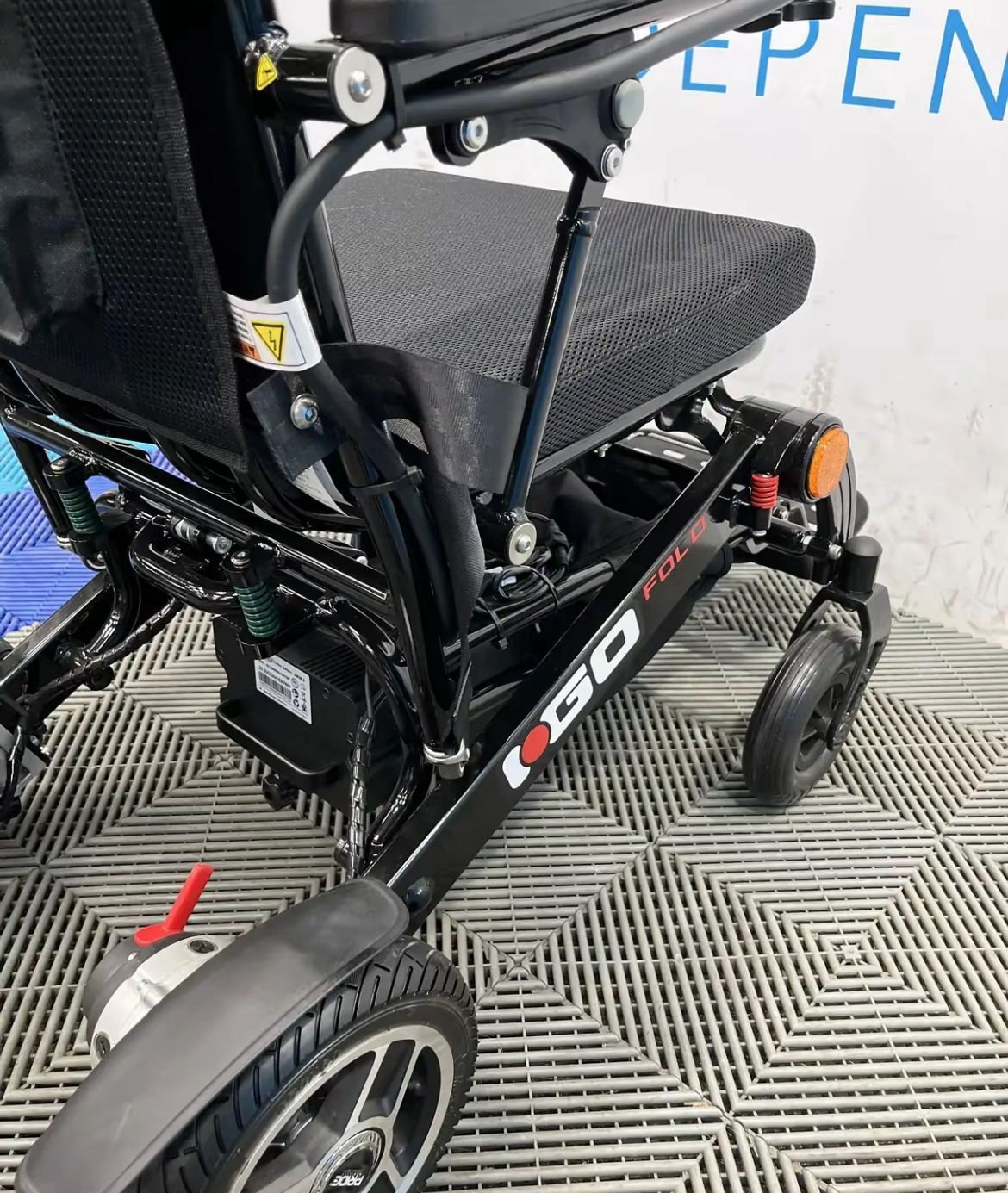 iGo Fold Electric Wheelchair - Image 2