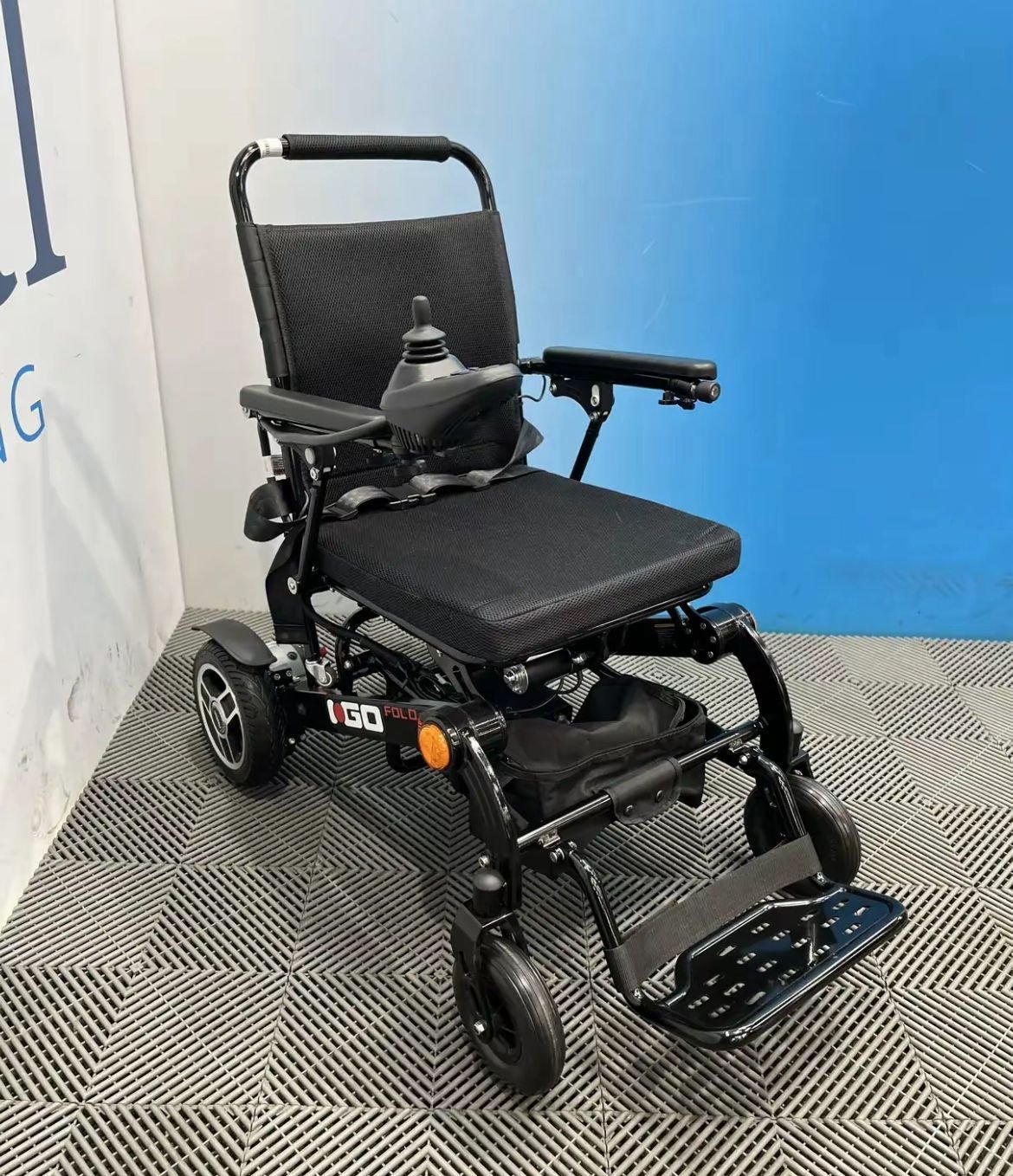 iGo Fold Electric Wheelchair - Image 8