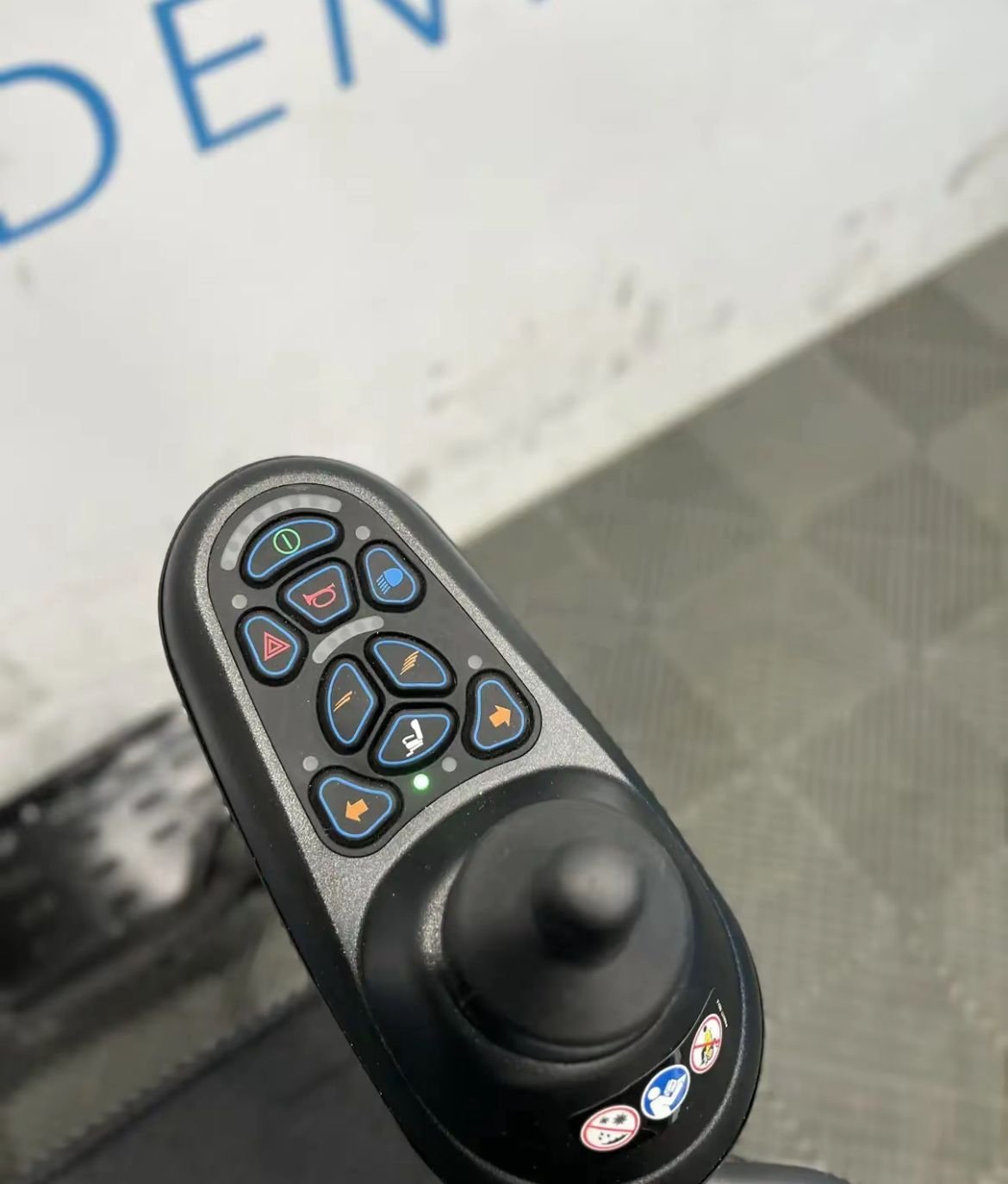 iGo Fold Electric Wheelchair - Image 10